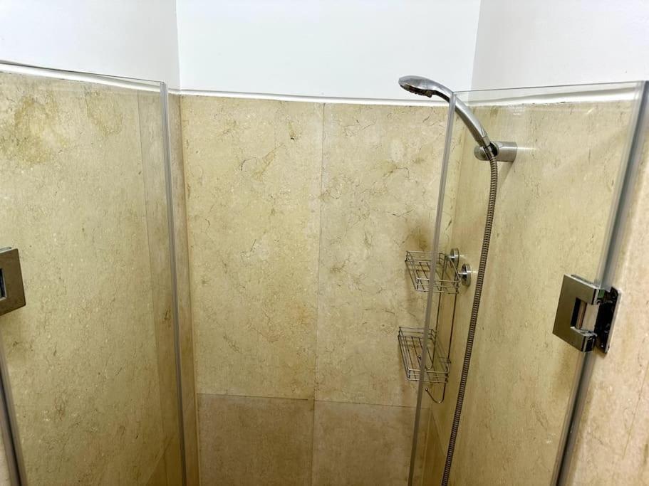 2 Bedroom Condo, With Pool, And & Lagoon Access Apartament *